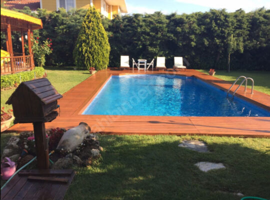 Silivri’de Günlük Kiralık Müstakil 1100m2 Bahçeli Havuzlu Villa