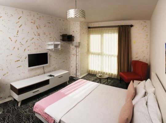 0534 706 86 83-BEYLİKDÜZÜ METROBÜS YANI KLİMA+WİFİ+GÜVENLİ LUX GÜNLÜK KİRALIK DAİRE