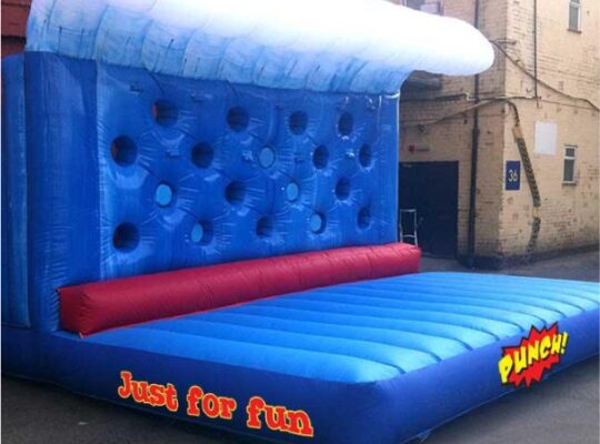 Şişme Oyun Parkuru YUMRUK DUVARI