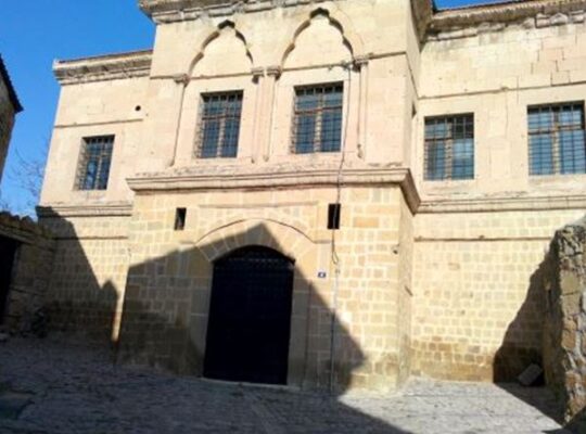 KİRALIK 470 YILLIK KONAK