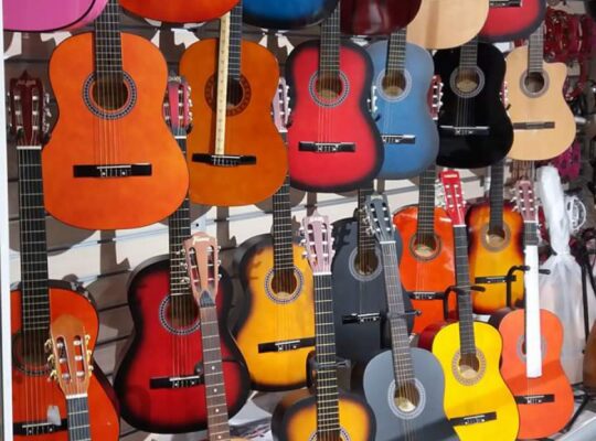 İSTANBUL KİRALIK GİTARLAR