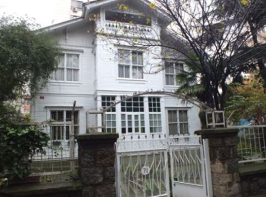 KİRALIK TARİHİ KÖŞK