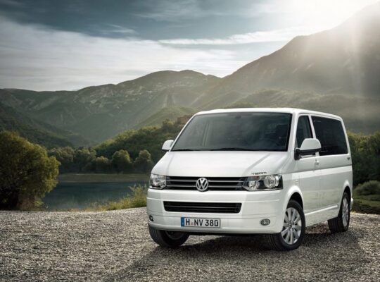 Volkswagen Caravelle Minibüs Kiralama