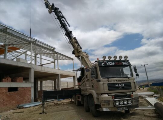 KON-KUR VİNÇ’TEN 65 TONLUK VİNÇ