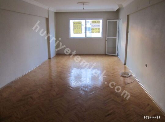 İLHAN’DAN BOZYAKA SSK KARŞISI BAKIMLI ASANSÖRLÜ DAİRE