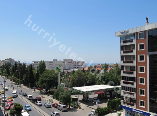 İLHAN’DAN İNÖNÜ CADDESİ ÜZERİ METRO YAKINI BAKIMLI DAİRE