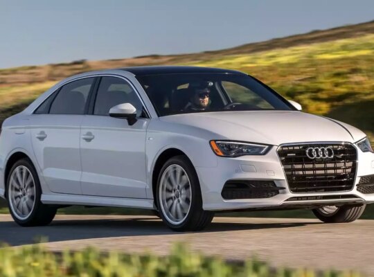 RETRO OTO KİRALAMADAN DİZEL OTOMATİK 2016 MODEL AUDİ A3 129.TL MALTEPE İSTANBUL