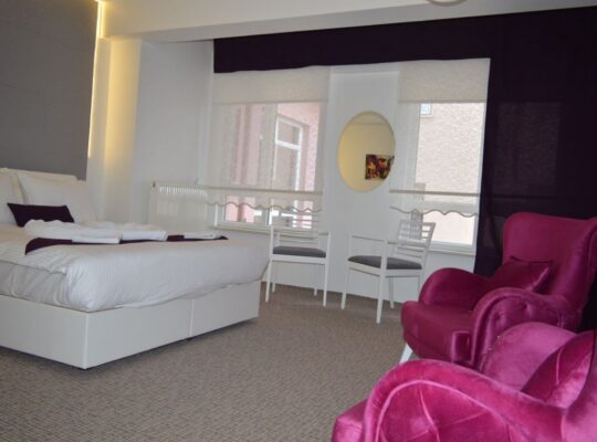 E5 YAKINI KONFORLU SÜPER LÜX GÜNLÜK KİRALIK SUİT DAİRELER