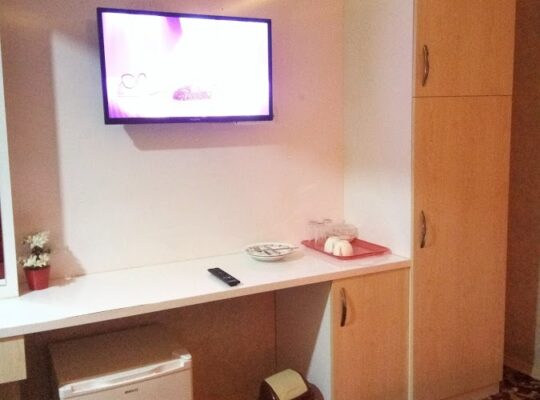 MERKEZİ KONUM AVM BÖLGESİNDE SÜPER LÜX GÜNLÜK KİRALIK SUİT DAİRELER