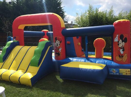 Çocuklar İçin Şişme Oyun Evi