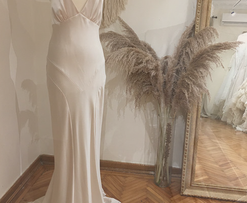 Saten Pudra Elbise Kiralama