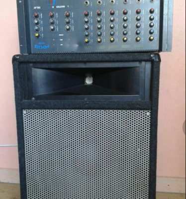 AMFİ VE 2 ADET HOPARLÖR