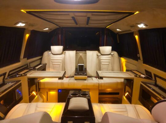 Kiralık Vip Minibüs Mercedes Vito Şoförlü