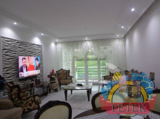 BEYLİKDÜZÜ BEYKENTTE BULVAR ÜSTÜ FULL EŞYALI DAİRE