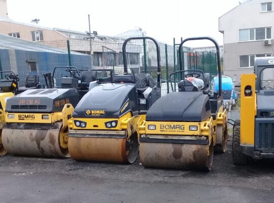 AVRUPA YAKASI ĶİRALIK SİLİNDİRLER SİLİVRİ 5 TONLUK VİBRASYONLU 15 TON