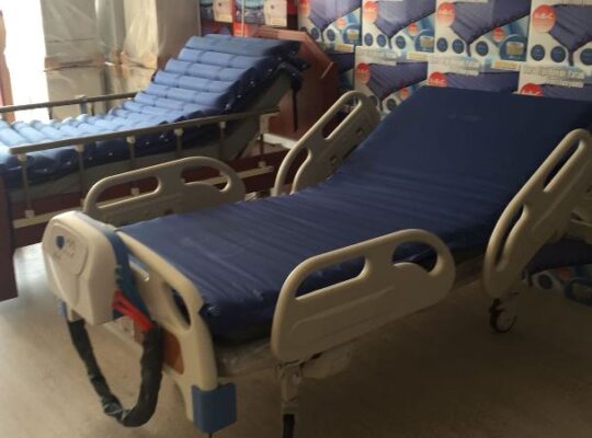 Full Abs hasta karyolası