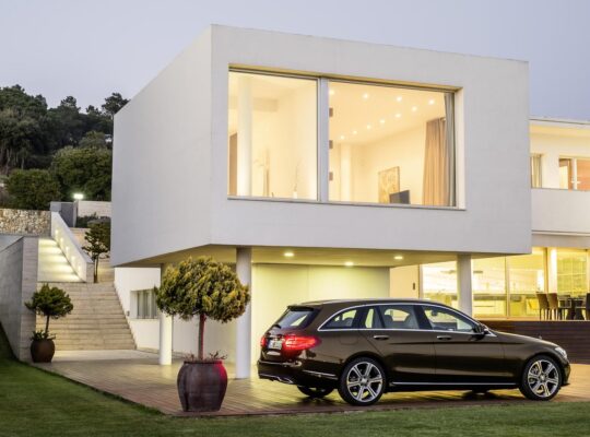 ÖZEL ŞOFÖR – 7 / 24 GÜVENLİ EV ŞOFÖR