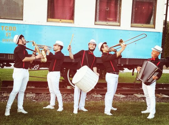 Düğün ve Balkan Bandosu