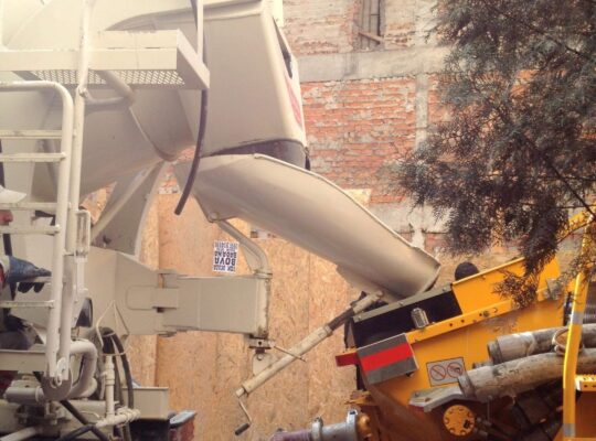 TÜRKİYE GENELİNE GÜNLÜK VEYA AYLIK SABİT BETON POMPASI