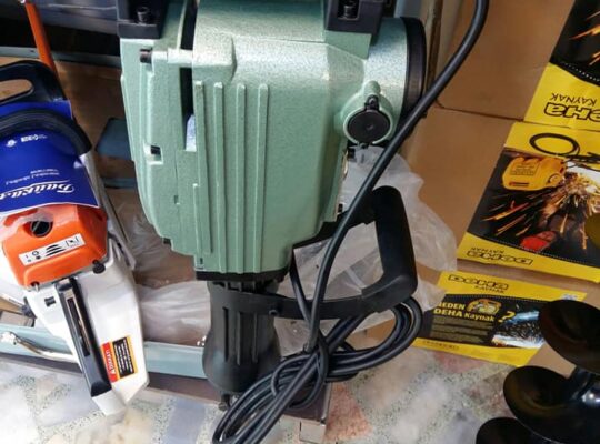 KİRALIK 17 KG AĞIRLIĞINDA KIRICI HİLTİ