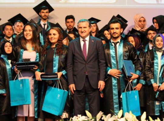 KİRALIK CÜBBE VE KEP-İMALATÇIDAN