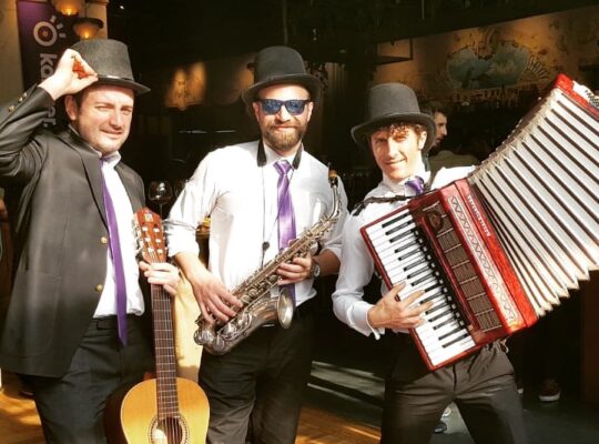 İSTANBUL,TULUM,KEMENÇE,KİRALAMA FİYATI.DÜĞÜNLERE.