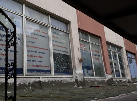 ESENLER YSM PARK İÇİ 60 M2 WC MUTFAK 3 METRO İSTASYONU ARASI