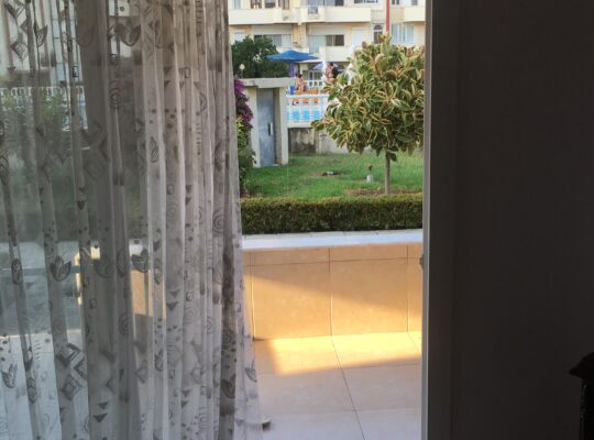 Mersin Çeşmelide 2+1 HavuzluFull Eşyalı 8 kişilik daire