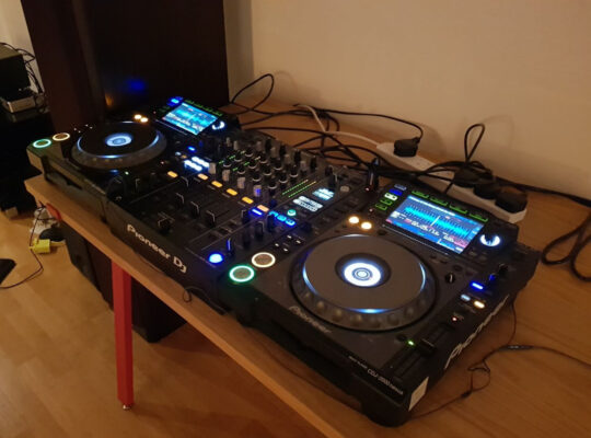 CDJ Nexus 2000 DJM 900