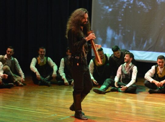 Düğüne KEMENÇE ve HORON EKİBİ