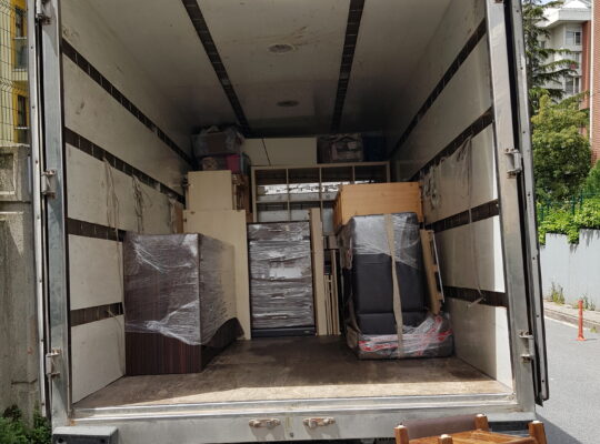 Şoförlü Kiralık Kapalı Kasa Kamyonet