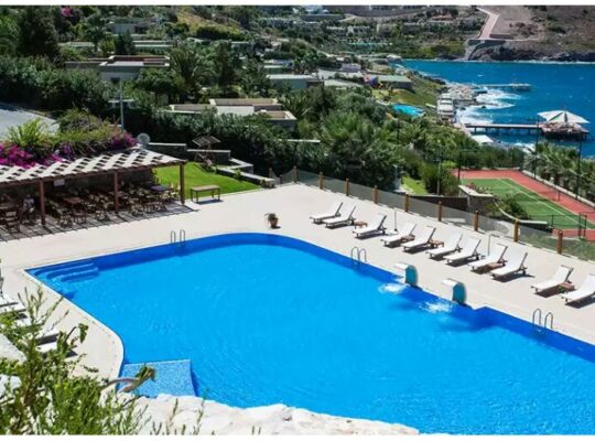 Mugla Bodrum Yalıkavakta Ozel Havuzlu Site icerisinde Kiralik Lüks Villa