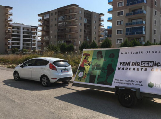 Mobilboard gezici reklam aracı