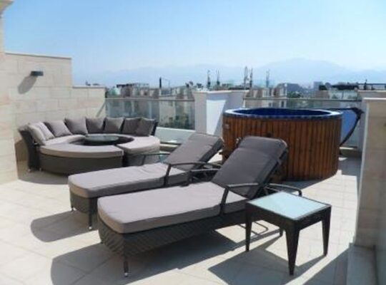 ANTALYA KONYAALTI’NDA ÖZEL HAVUZLU HAFTALIK KİRALIK LÜKS VİLLA