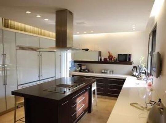 MUĞLA BODRUM ‘DA ÖZEL HAVUZLU VE BAHÇELİ HAFTALIK KİRALIK LÜKS VİLLA