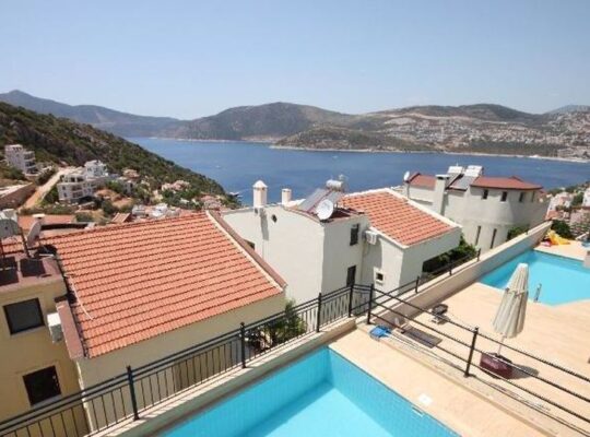 ANTALYA KALKAN ‘DA ÖZEL HAVUZLU LÜKS HAFTAKIL KİRALIK VİLLA