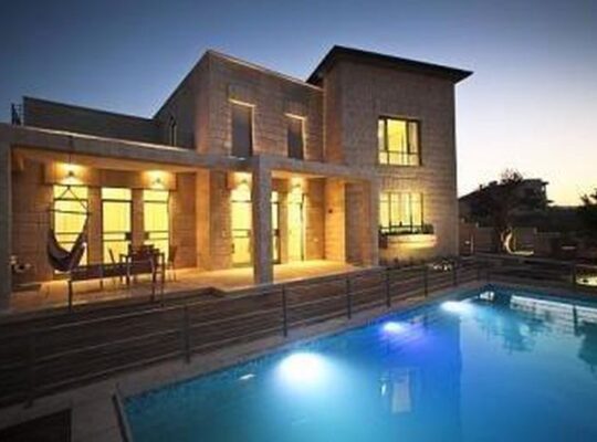 TÜRKBÜKÜN DE AİLEYE UYGUN KİRALIK VİLLA