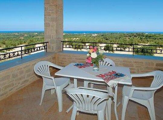 MÜSTAKİL ÇEŞME MERKEZ DE KİRALIK VİLLA