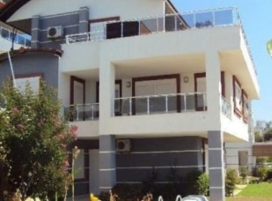 ÇATALCA’DA RÜYA GİBİ 4+1 EŞSİZ VİLLA